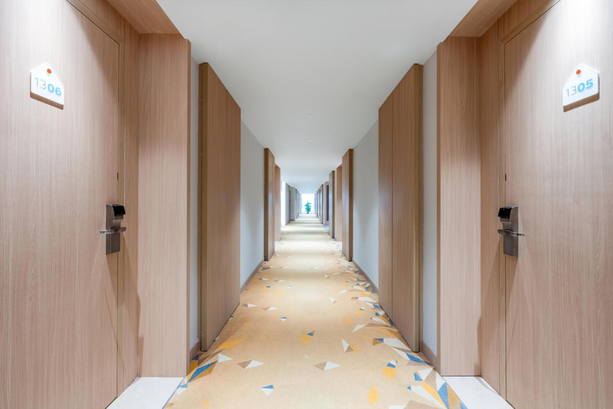 Holiday Inn Express Jiangmen Jianghai By Ihg Exterior photo