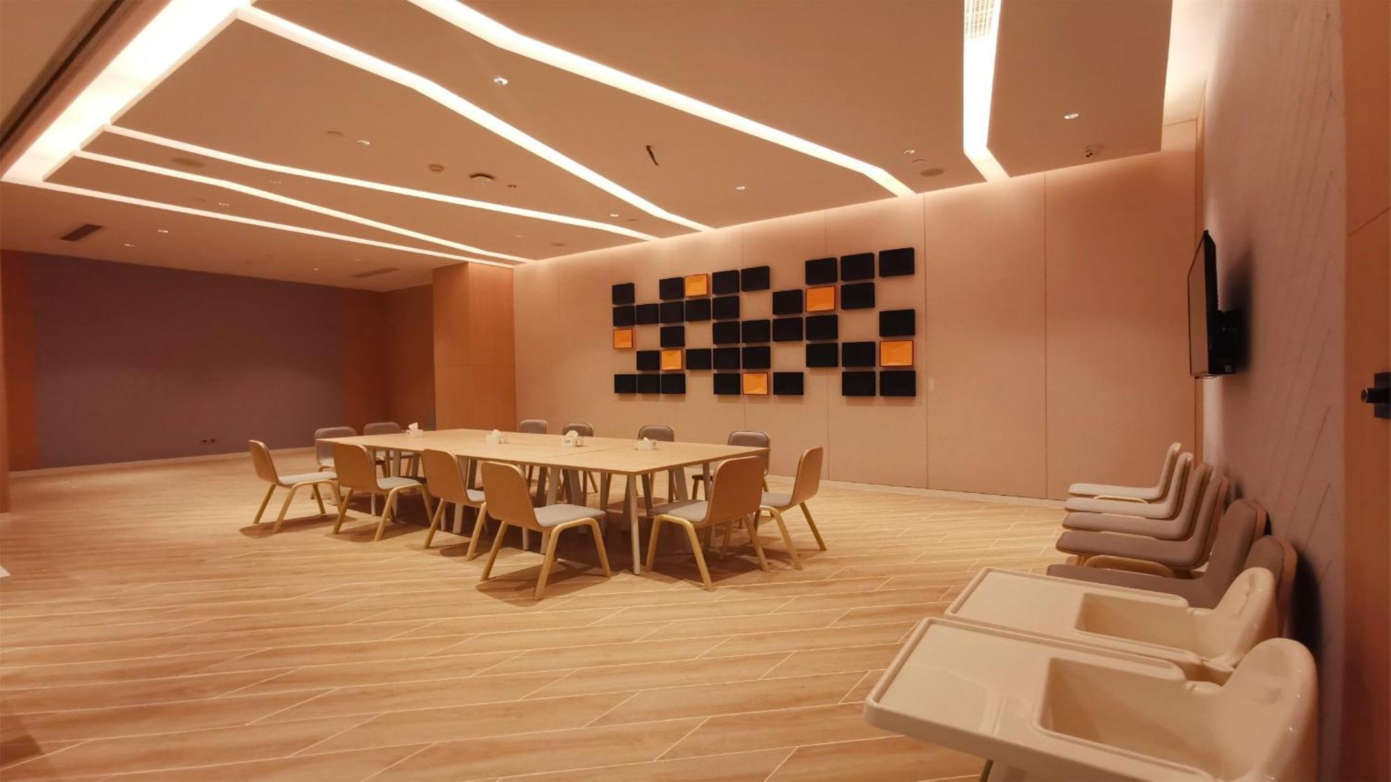 Holiday Inn Express Jiangmen Jianghai By Ihg Exterior photo