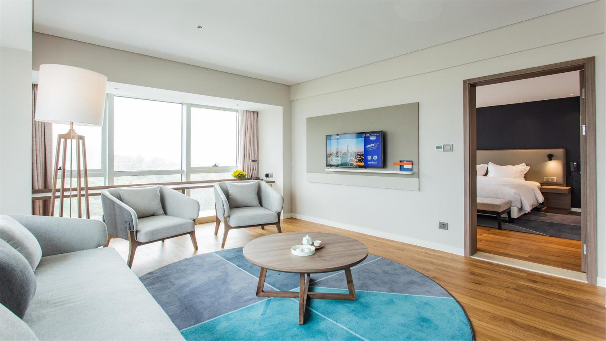 Holiday Inn Express Jiangmen Jianghai By Ihg Exterior photo
