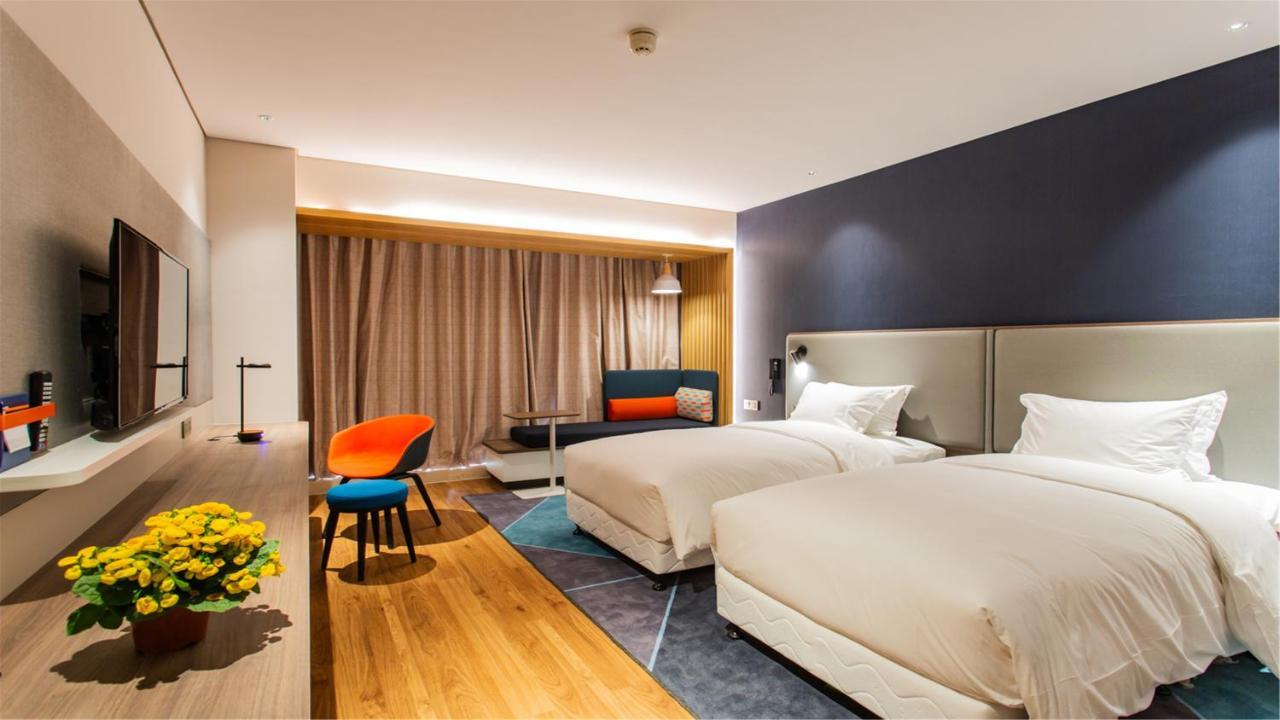 Holiday Inn Express Jiangmen Jianghai By Ihg Exterior photo